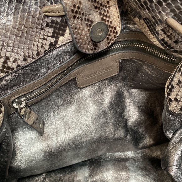 Michael Kors Python Satchel Purse Snakeskin Silver Metallic Large Grey Handbag - Picture 9 of 11